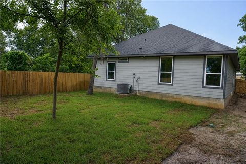 Tiny photo for 911 Harlem Lane, Bryan, TX 77803 (MLS # 26009156)