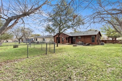 Tiny photo for 806 Enfield Street, Bryan, TX 77802 (MLS # 26002657)