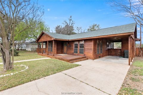 Tiny photo for 806 Enfield Street, Bryan, TX 77802 (MLS # 26002657)