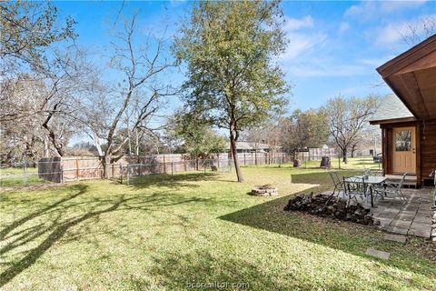 Tiny photo for 806 Enfield Street, Bryan, TX 77802 (MLS # 26002657)