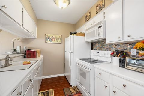 Tiny photo for 12600 Melville Drive #326B, Montgomery, TX 77356 (MLS # 26003371)