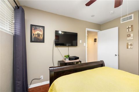 Tiny photo for 12600 Melville Drive #326B, Montgomery, TX 77356 (MLS # 26003371)