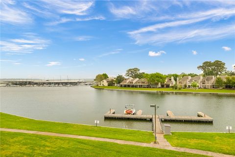 Tiny photo for 12600 Melville Drive #326B, Montgomery, TX 77356 (MLS # 26003371)