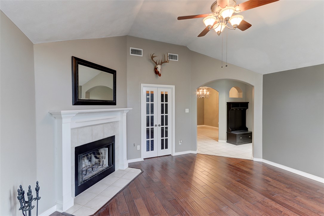 College Station, Texas 77845, United States, 3 Bedrooms Bedrooms, ,2 BathroomsBathrooms,Residential,Pending,21265