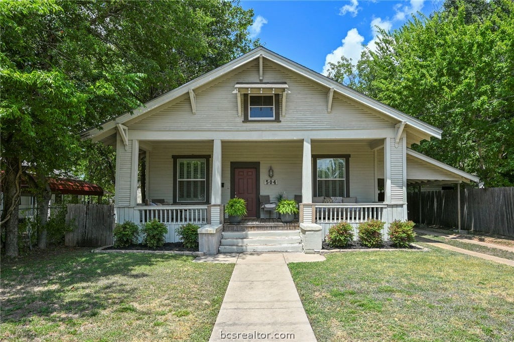 Photo of 504 W 28th Street, Bryan, TX 77803 (MLS # 26010175)
