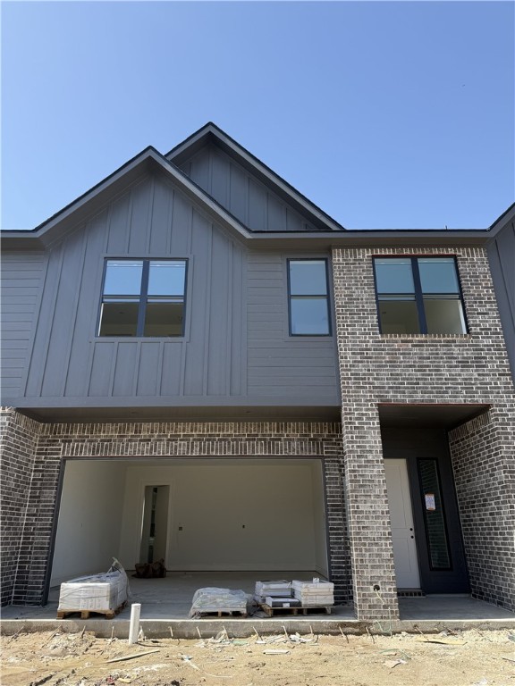 College Station, Texas 77840, United States, 4 Bedrooms Bedrooms, ,5 BathroomsBathrooms,Residential,Pending,82056