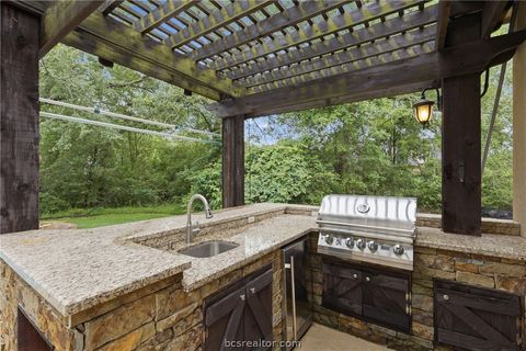Tiny photo for 4755 Johnson Creek Loop, College Station, TX 77845 (MLS # 26006370)