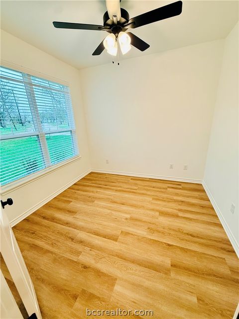 Tiny photo for 1202 Suncrest Street, Bryan, TX 77803 (MLS # 26003036)