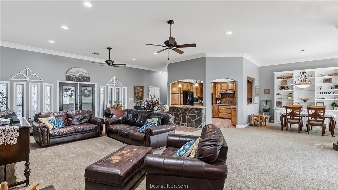 135 Apache Drive