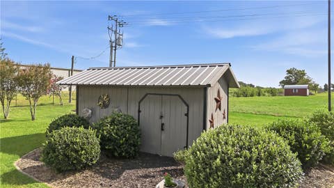Tiny photo for 135 Apache Drive, Franklin, TX 77856 (MLS # 26009726)