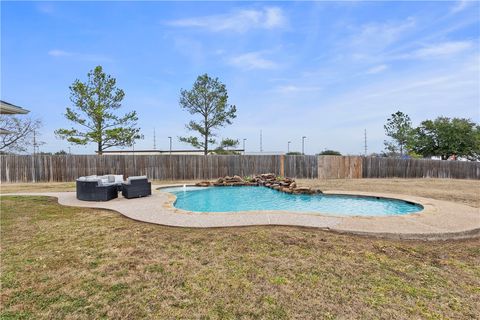 Tiny photo for 4012 Park Hurst Dr, Bryan, TX 77802 (MLS # 26001461)