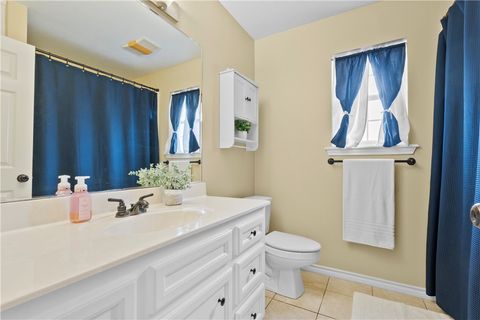 Tiny photo for 4012 Park Hurst Dr, Bryan, TX 77802 (MLS # 26001461)