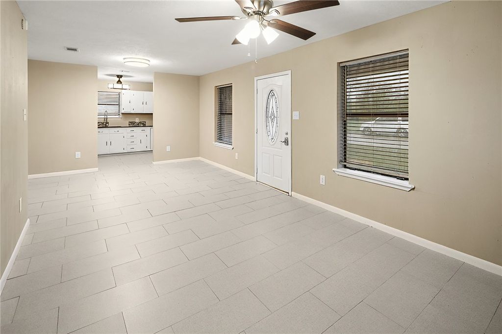 Photo of 314 Moss Street, Bryan, TX 77803 (MLS # 25011730)