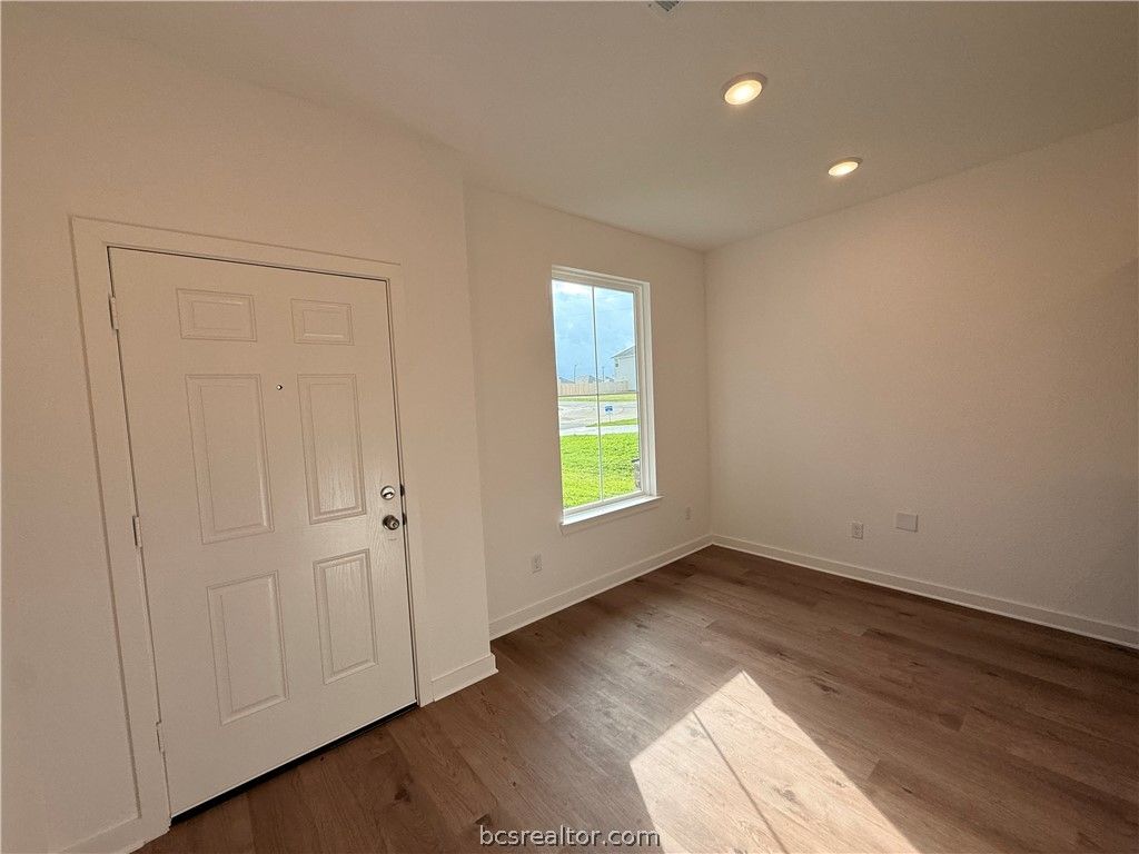 Photo of 114 Hejl Drive, Caldwell, TX 77836 (MLS # 26005270)