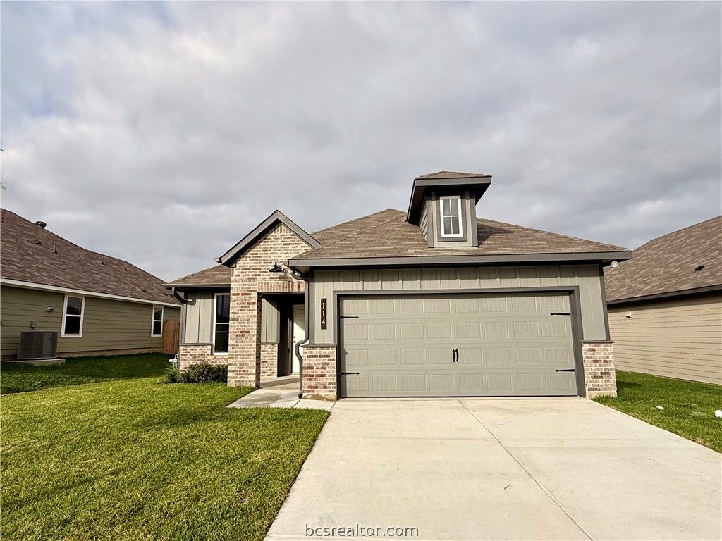 Photo of 114 Hejl Drive, Caldwell, TX 77836 (MLS # 26005270)