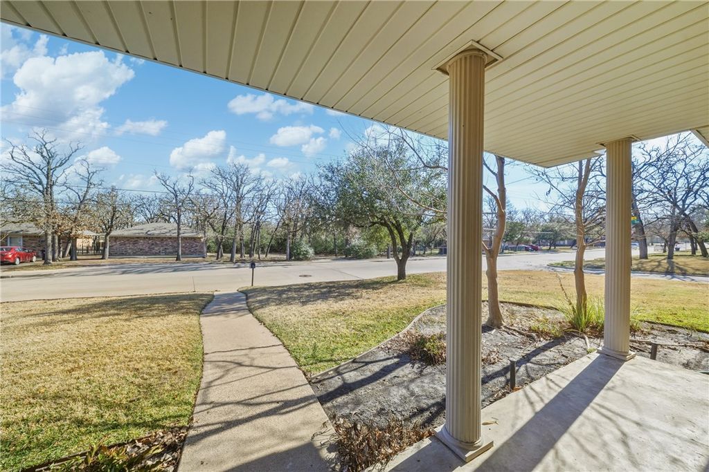 Photo of 1401 Francis Drive, College Station, TX 77840 (MLS # 26001114)