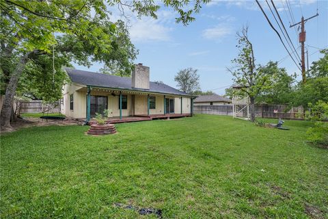 Tiny photo for 3803 Old Oaks Drive, Bryan, TX 77802 (MLS # 26004811)