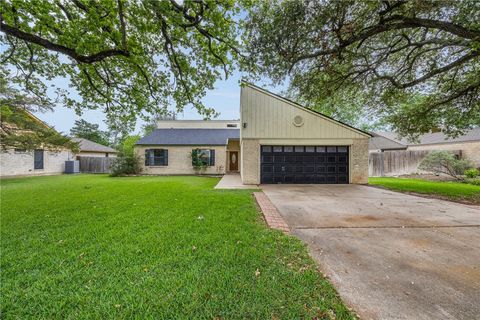 Tiny photo for 3803 Old Oaks Drive, Bryan, TX 77802 (MLS # 26004811)