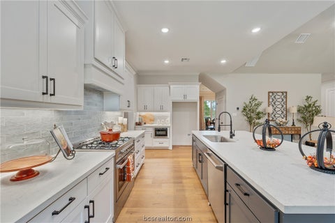 Tiny photo for 5529 Woodland Park Drive, College Station, TX 77845 (MLS # 26006542)