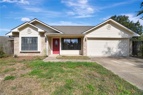 Tiny photo for 105 Ash Street, Madisonville, TX 77864 (MLS # 26012434)