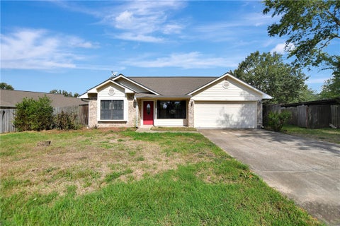 Photo of 105 Ash Street, Madisonville, TX 77864 (MLS # 26012434)