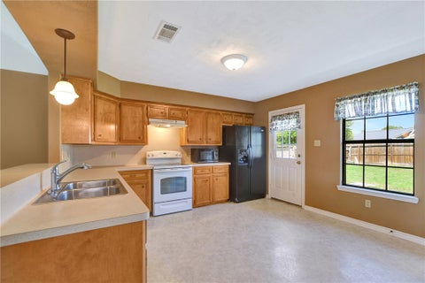 Tiny photo for 105 Ash Street, Madisonville, TX 77864 (MLS # 26012434)