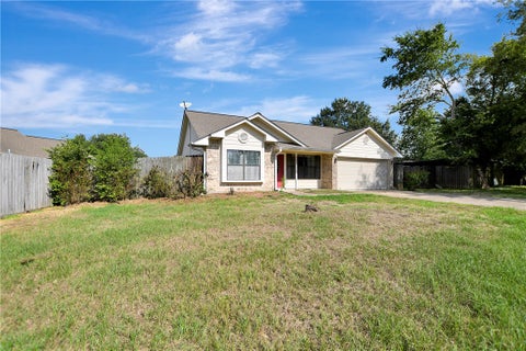 Tiny photo for 105 Ash Street, Madisonville, TX 77864 (MLS # 26012434)