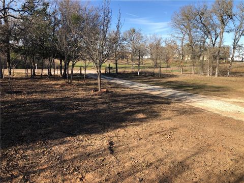 Tiny photo for 950 Deer Hill Drive, Bryan, TX 77807 (MLS # 26000817)