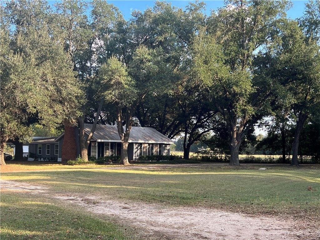 Photo of 419 Lcr 648, Thornton, TX 76687 (MLS # 25010119)