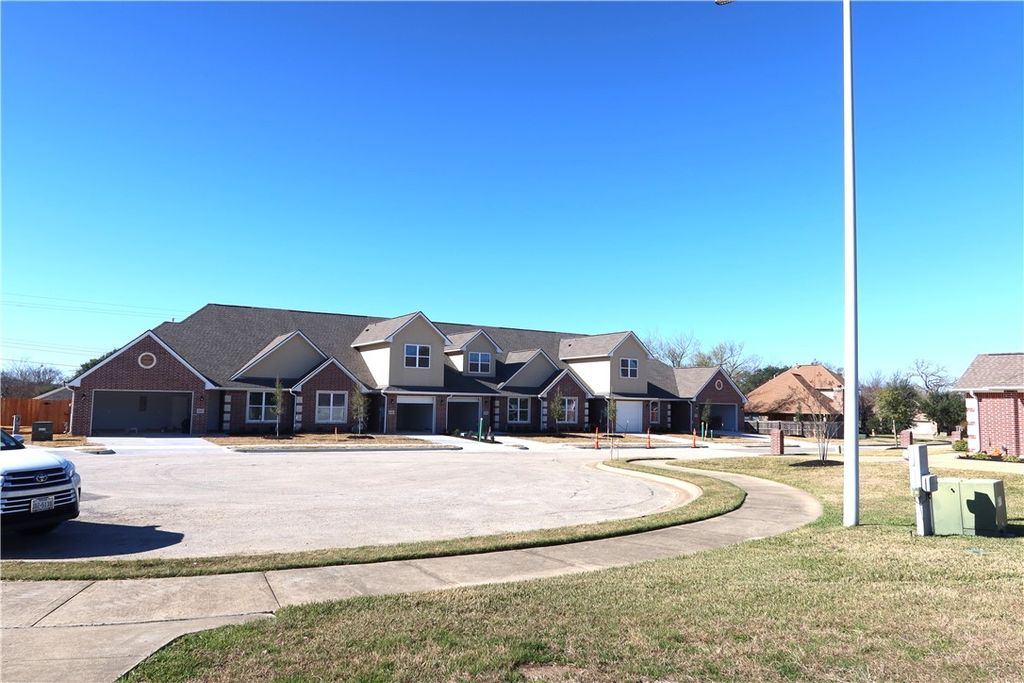 Photo of 2002 Reagan Court, Bryan, TX 77802 (MLS # 26000705)