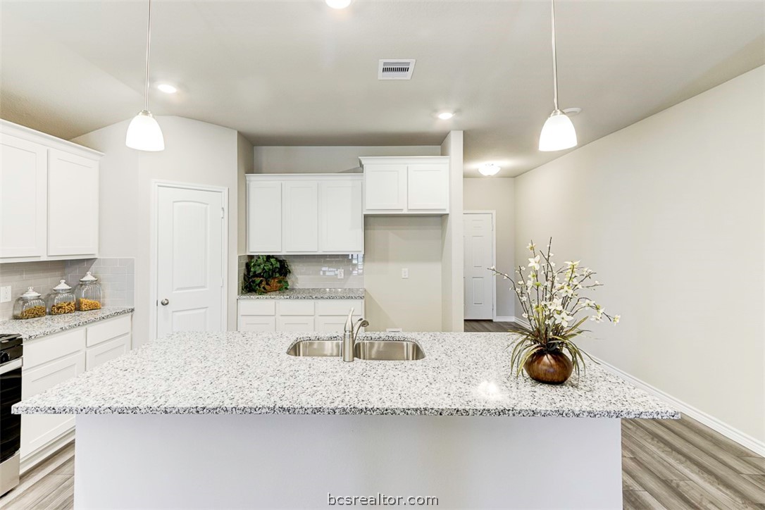 College Station, Texas 77845, United States, 4 Bedrooms Bedrooms, ,2 BathroomsBathrooms,Residential,Active,63066