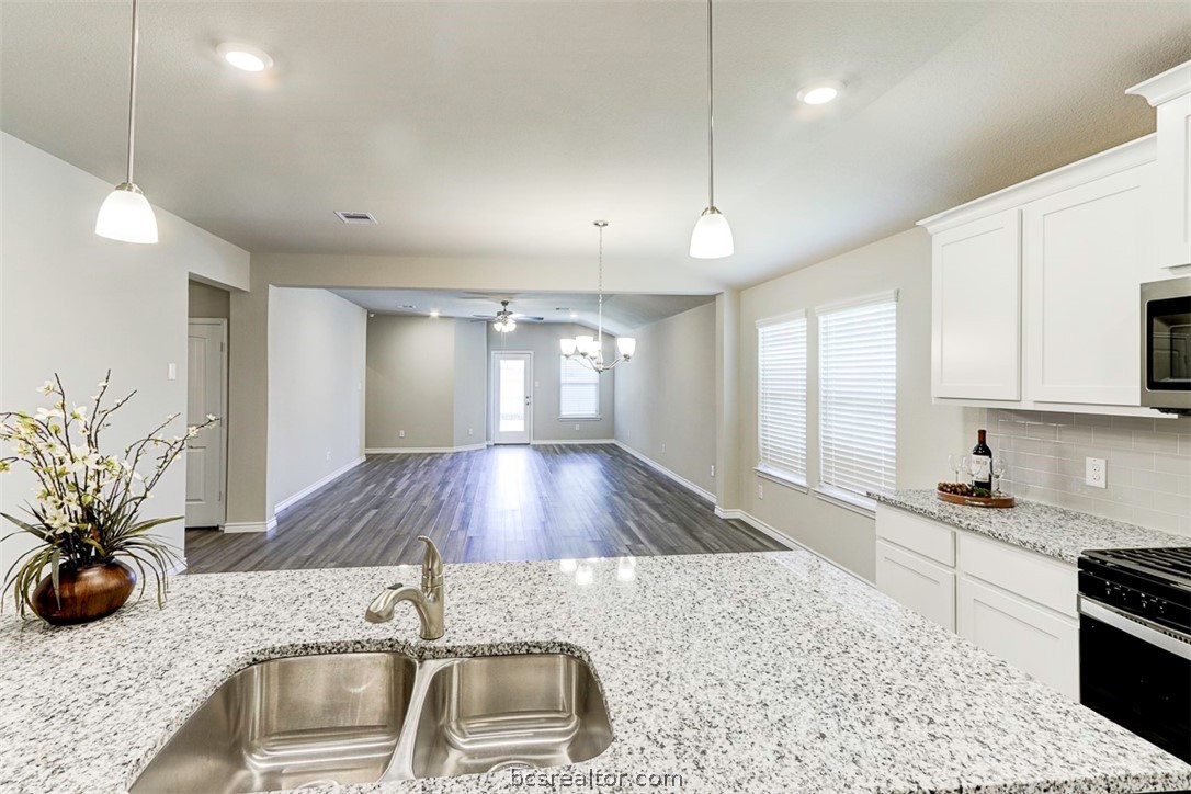 College Station, Texas 77845, United States, 4 Bedrooms Bedrooms, ,2 BathroomsBathrooms,Residential,Active,63066