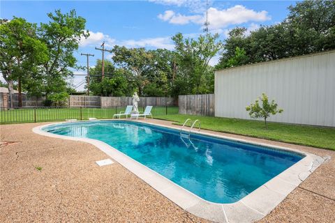 Tiny photo for 3705 Carter Creek Parkway, Bryan, TX 77802 (MLS # 26006068)