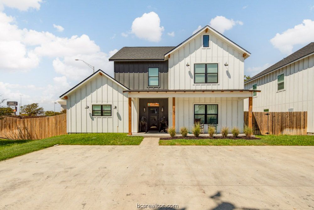 Photo of 101 Sterling Street, College Station, TX 77840 (MLS # 26011572)