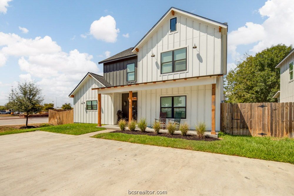 Photo of 101 Sterling Street, College Station, TX 77840 (MLS # 26011572)