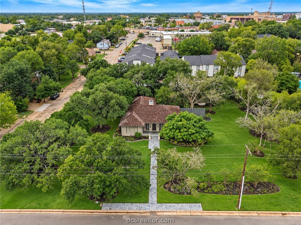 Photo of 612 S Hutchins Street, Bryan, TX 77803 (MLS # 26011851)