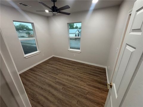 Tiny photo for 2100 Cavitt Avenue, Bryan, TX 77801 (MLS # 26004872)