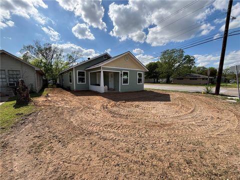 Photo of 2100 Cavitt Avenue, Bryan, TX 77801 (MLS # 26004872)