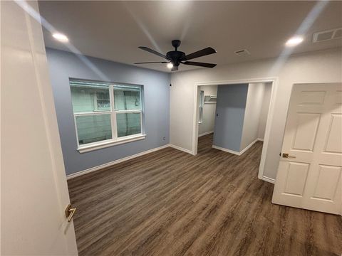 Tiny photo for 2100 Cavitt Avenue, Bryan, TX 77801 (MLS # 26004872)