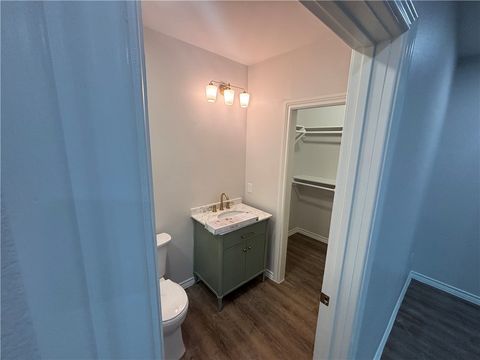 Tiny photo for 2100 Cavitt Avenue, Bryan, TX 77801 (MLS # 26004872)