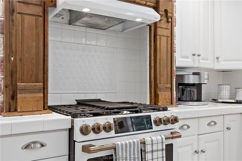 Tiny photo for 705 S Bryan Avenue, Bryan, TX 77803 (MLS # 26002560)