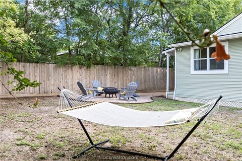 Tiny photo for 705 S Bryan Avenue, Bryan, TX 77803 (MLS # 26002560)