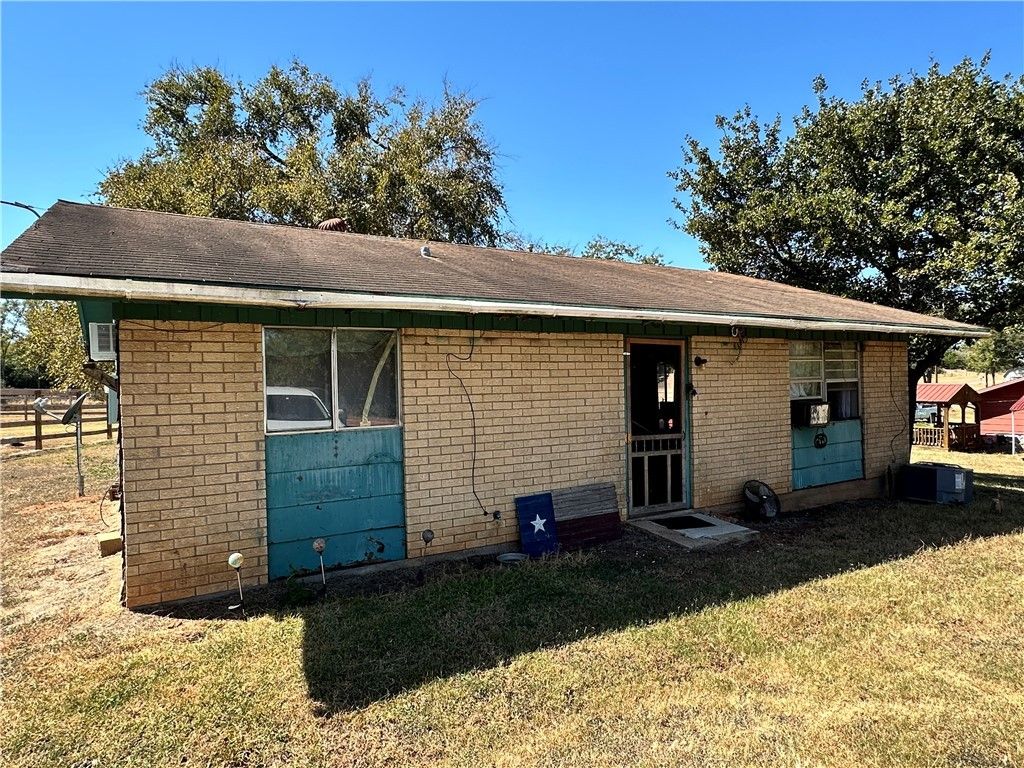 Photo of 11410 Red Hill Road, Hearne, TX 77859 (MLS # 25010813)