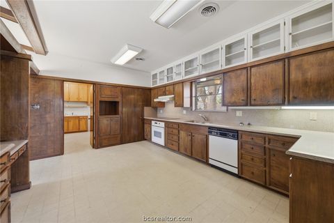 Tiny photo for 1500 Key Street, Brenham, TX 77833 (MLS # 26003827)