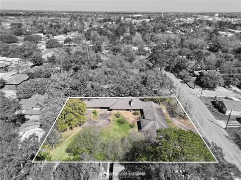 Tiny photo for 1500 Key Street, Brenham, TX 77833 (MLS # 26003827)