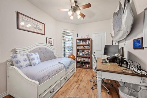 Tiny photo for 912 Emerald Dove Avenue, College Station, TX 77845 (MLS # 26003768)