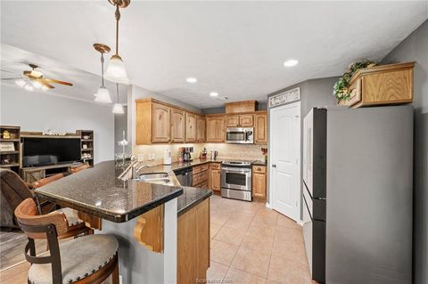 Tiny photo for 912 Emerald Dove Avenue, College Station, TX 77845 (MLS # 26003768)