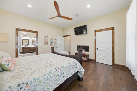 Tiny photo for 8595 Jared Road, Bellville, TX 77418 (MLS # 26009814)