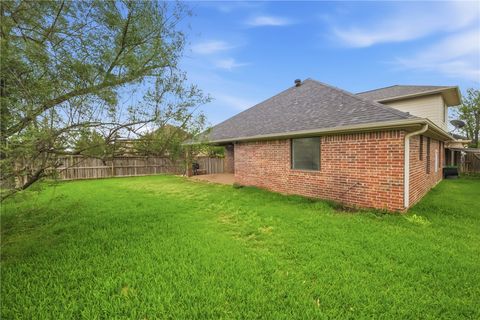 Tiny photo for 809 Emerald Dove Avenue, College Station, TX 77845 (MLS # 26004098)