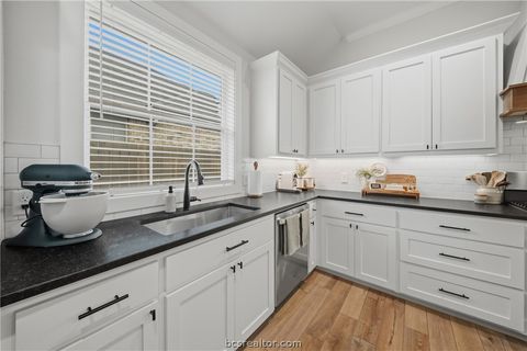 Tiny photo for 3520 Fairhope Way, Bryan, TX 77808 (MLS # 26004873)